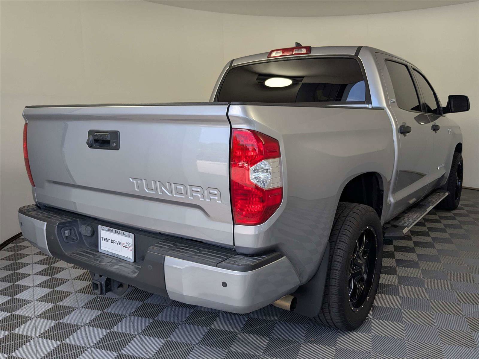 Used 2021 Toyota Tundra SR5 RWD image 5