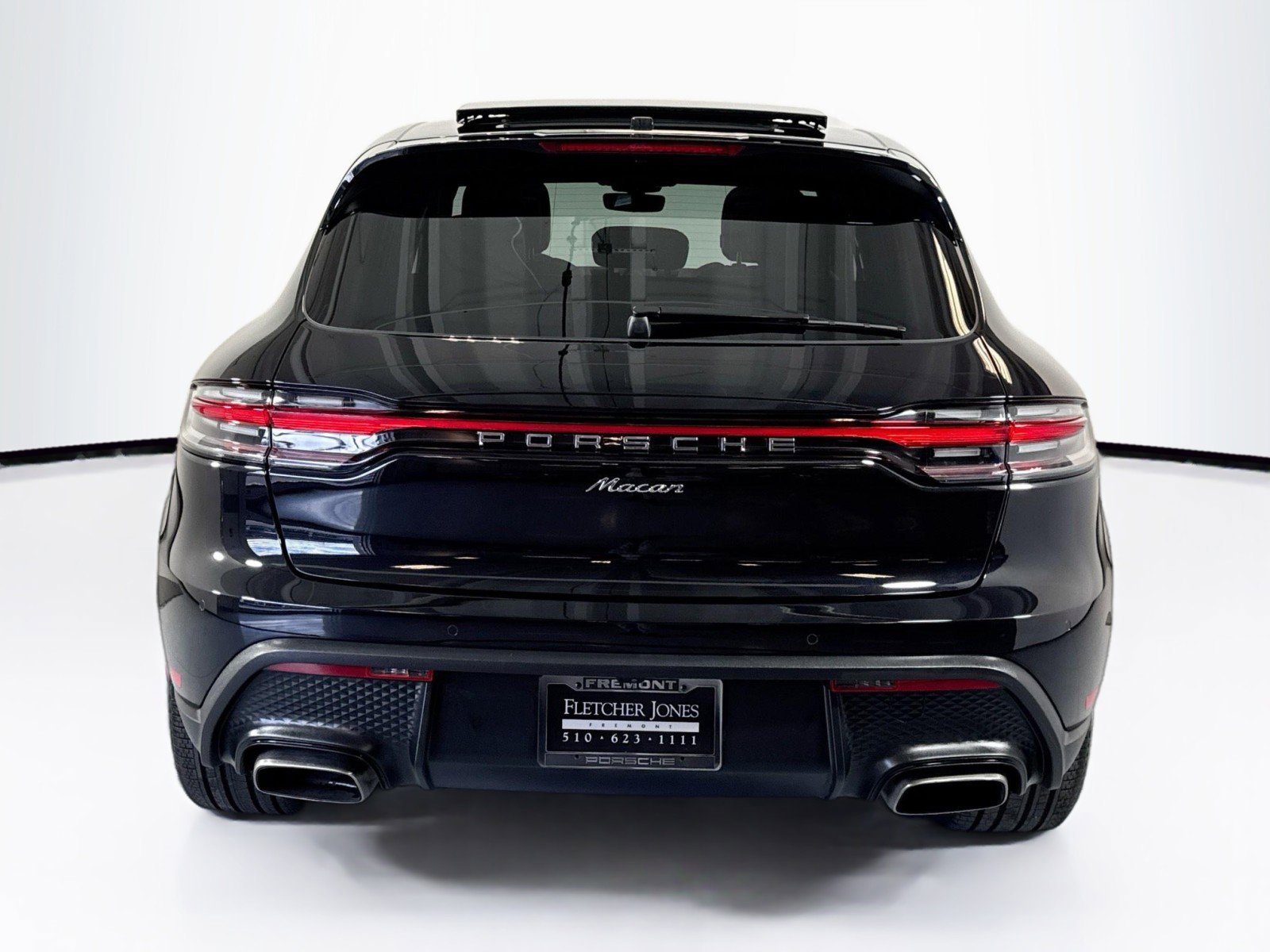 Certified 2025 Porsche Macan image 10