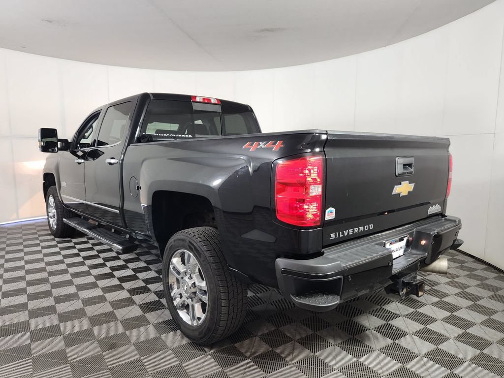 Used 2019 Chevrolet Silverado 2500 High Country w/ Duramax Plus Package AWD/4WD image 5