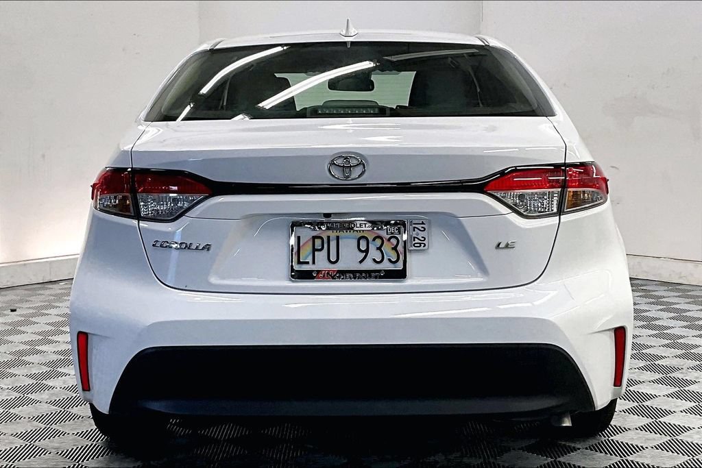 Used 2025 Toyota Corolla LE FWD image 3