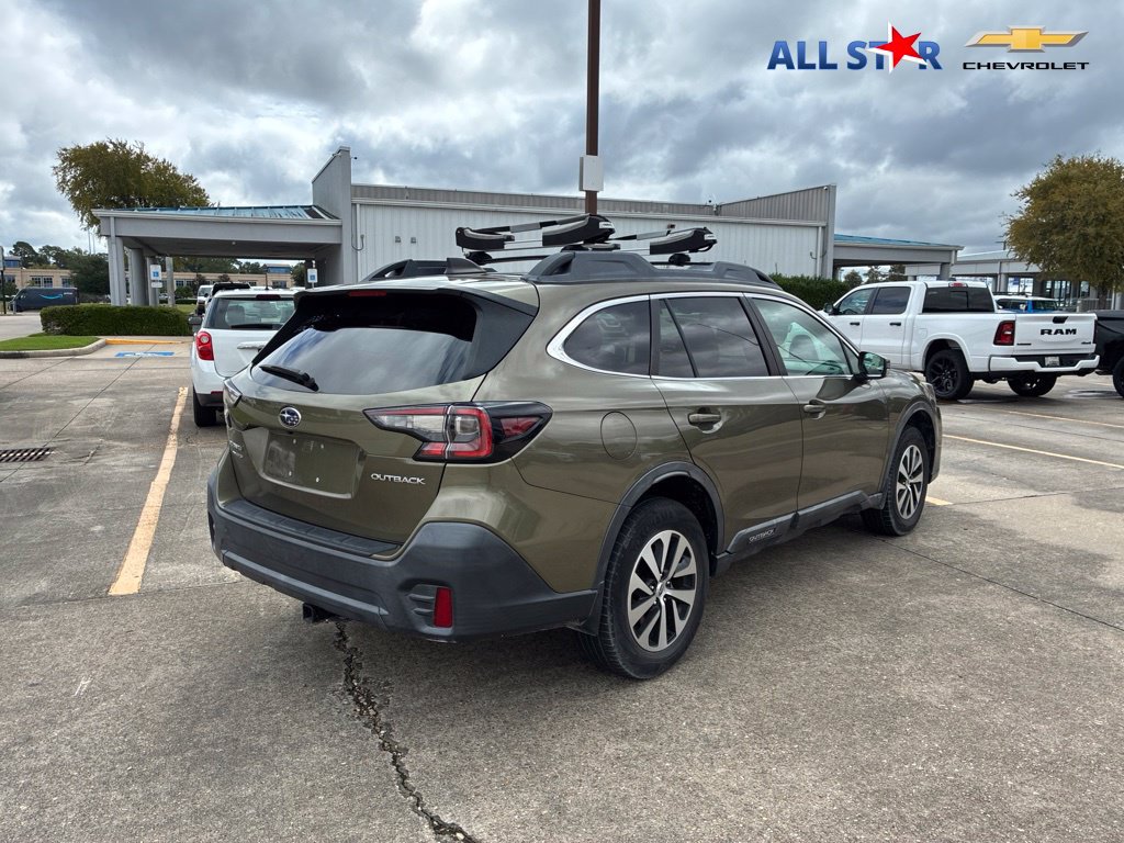 Used 2022 Subaru Outback Premium AWD/4WD image 3