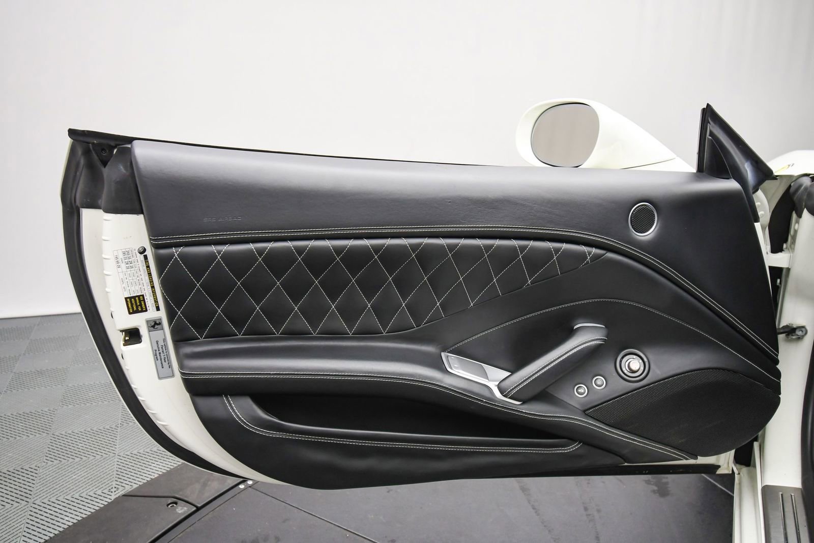 Used 2016 Ferrari California T image 46