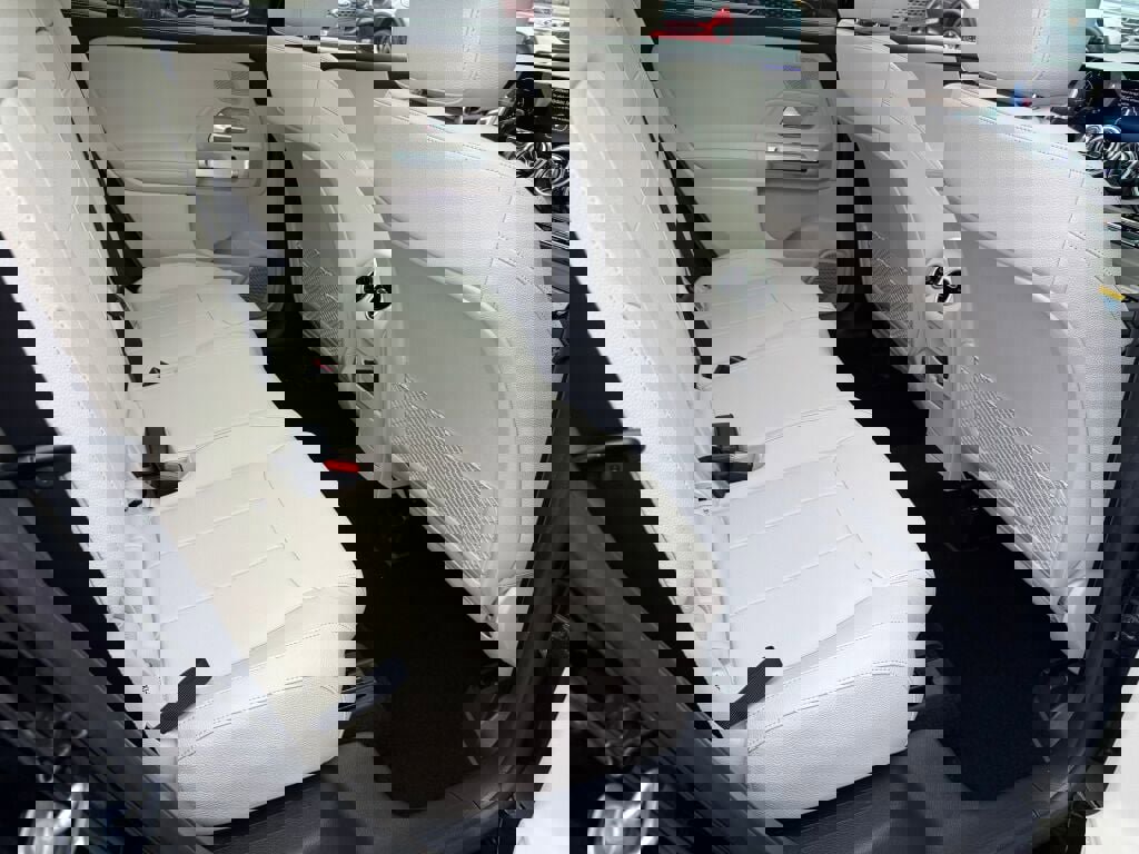 New 2026 Mercedes-Benz GLB 250 4MATIC image 19