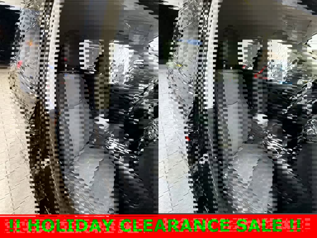 Used 2019 Nissan Pathfinder SV image 16