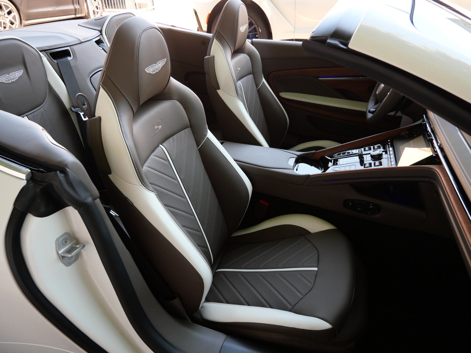 New 2026 Aston Martin DB12 Convertible RWD image 12