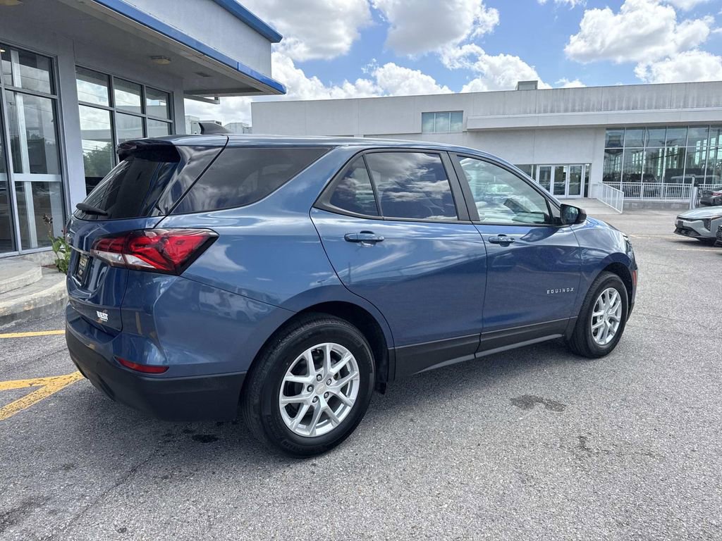 Used 2024 Chevrolet Equinox LS w/ LS Convenience Package FWD image 8