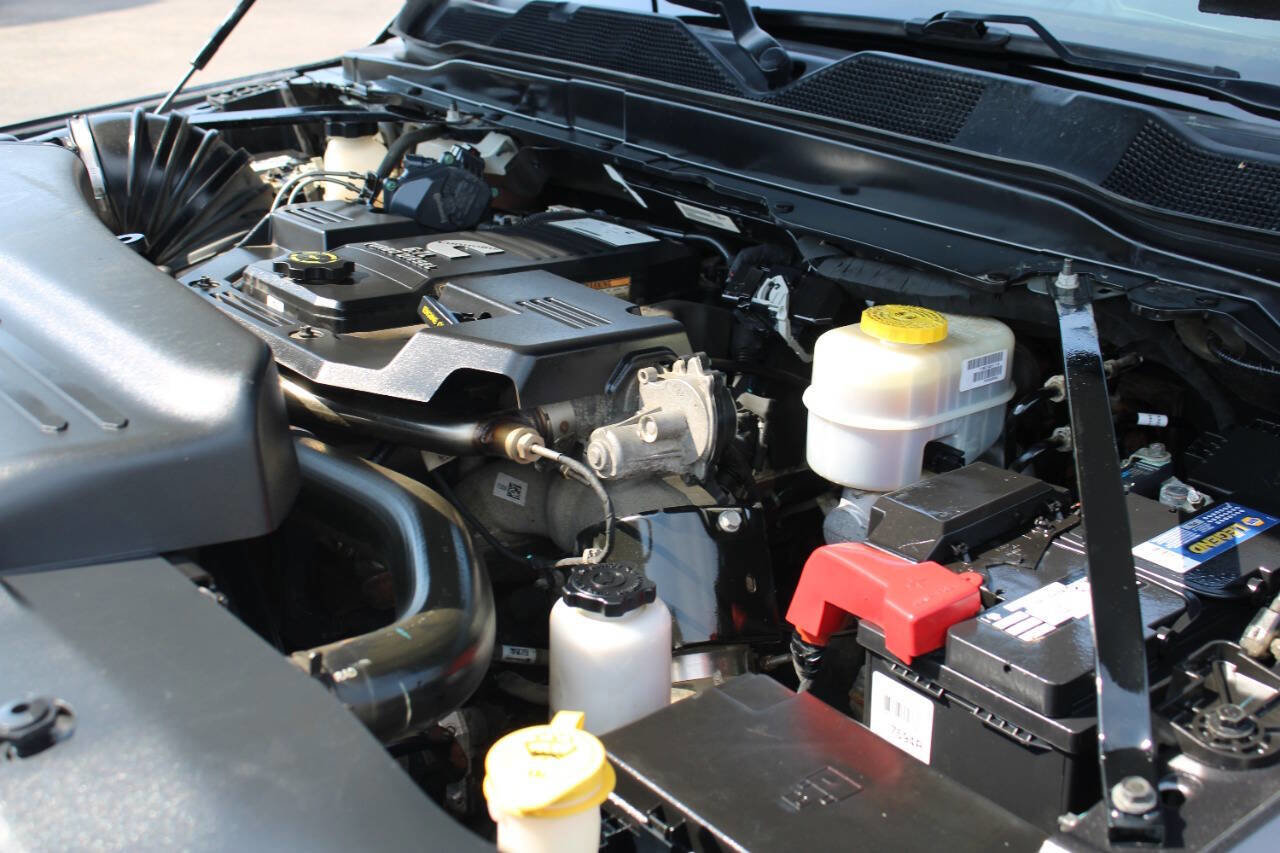 Used 2019 RAM 3500 Limited image 11