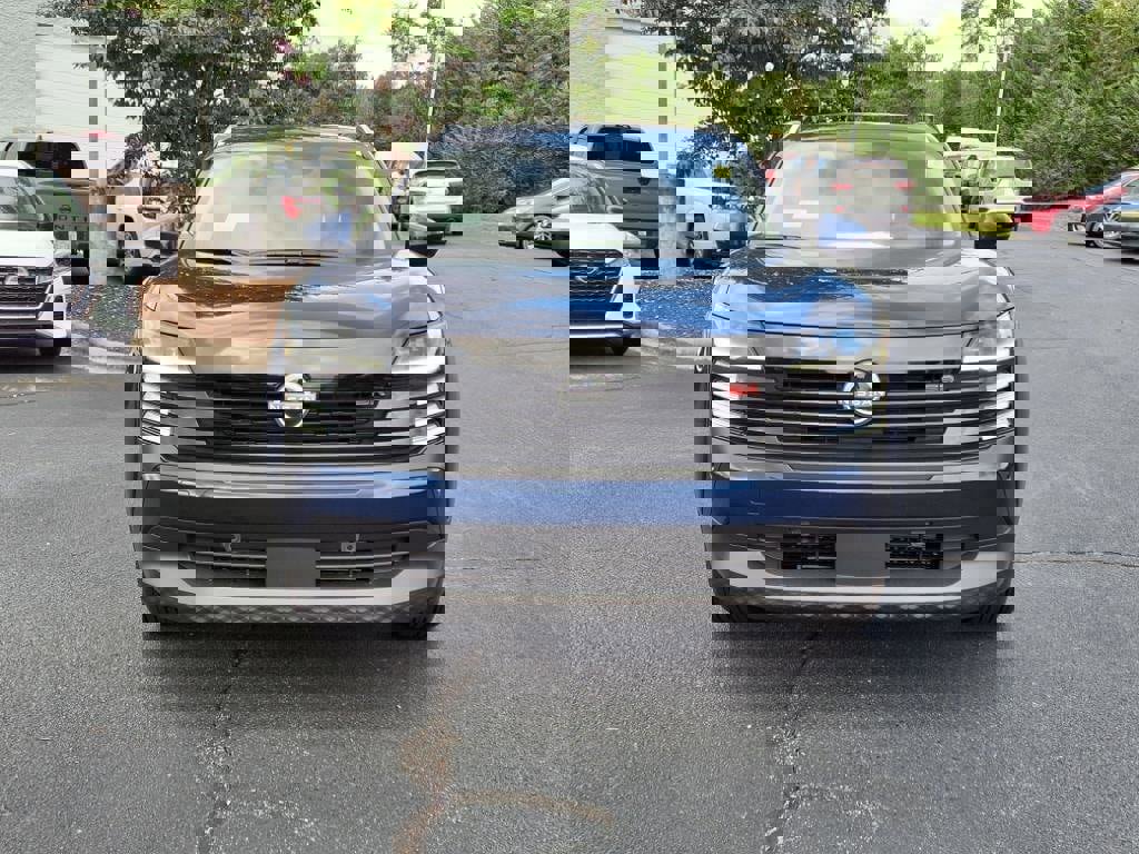 New 2025 Nissan Kicks SR image 2