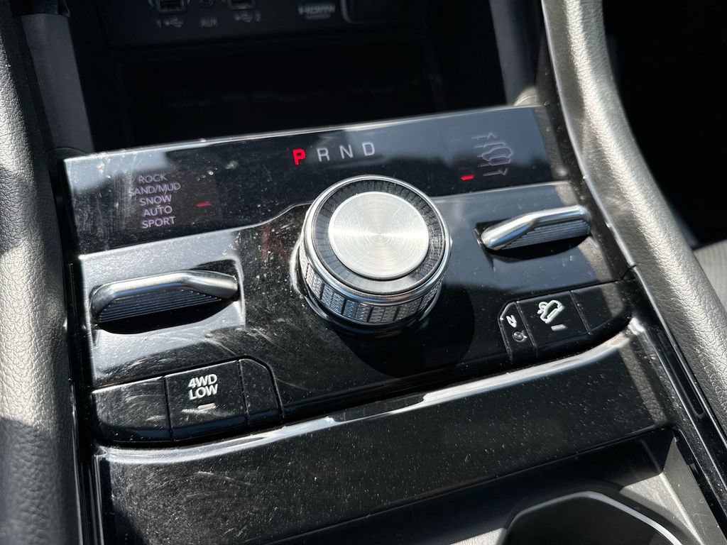 Used 2022 Jeep Grand Cherokee Overland w/ Advanced Protech Group III AWD/4WD image 20