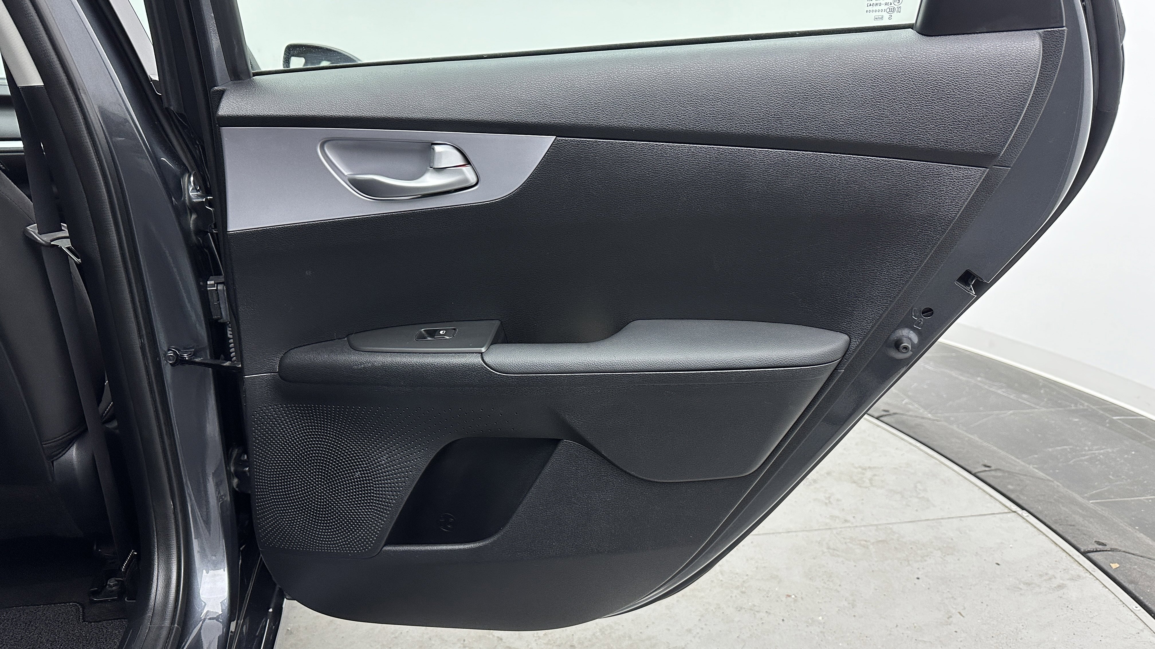 Used 2024 Kia Forte LXS image 28