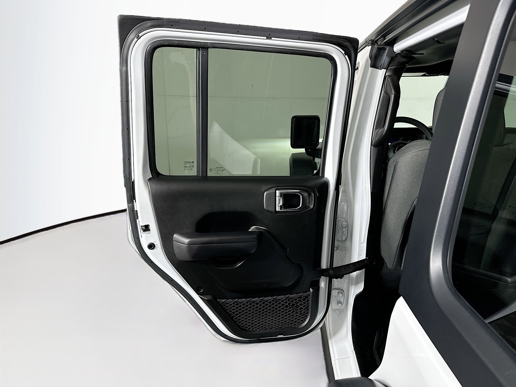 Used 2024 Jeep Wrangler Willys image 25