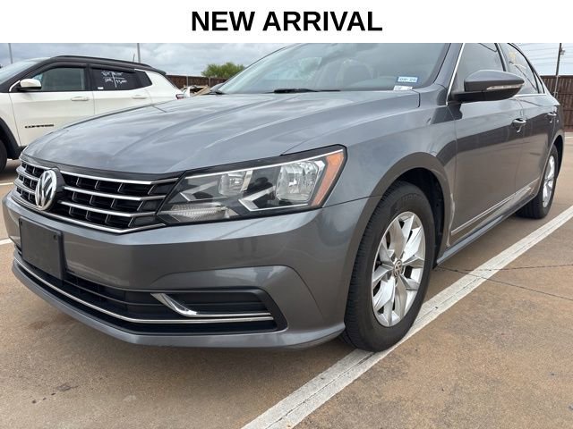 Used 2016 Volkswagen Passat 1.8T image 1