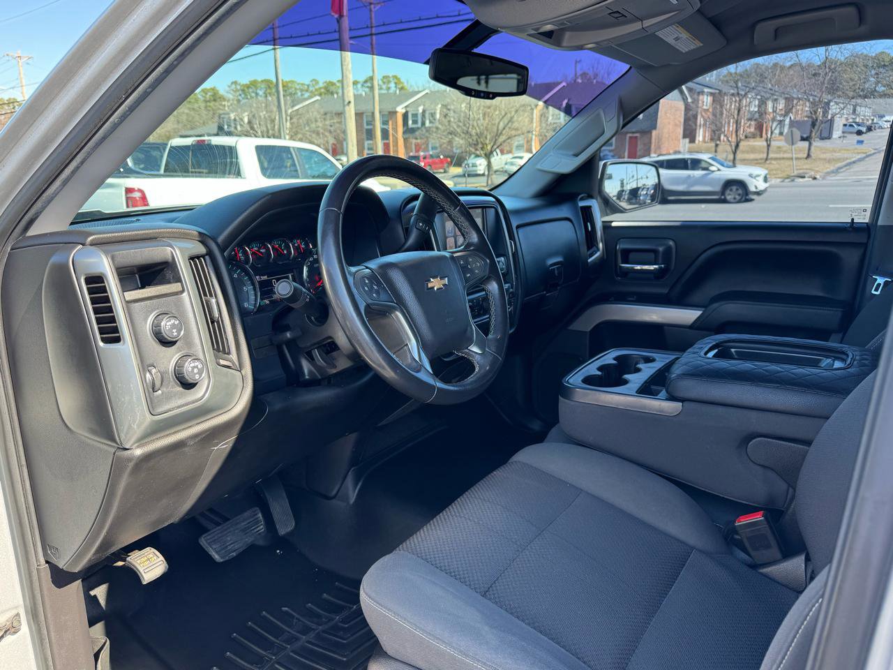 Used 2018 Chevrolet Silverado 1500 LT w/ All Star Edition image 17