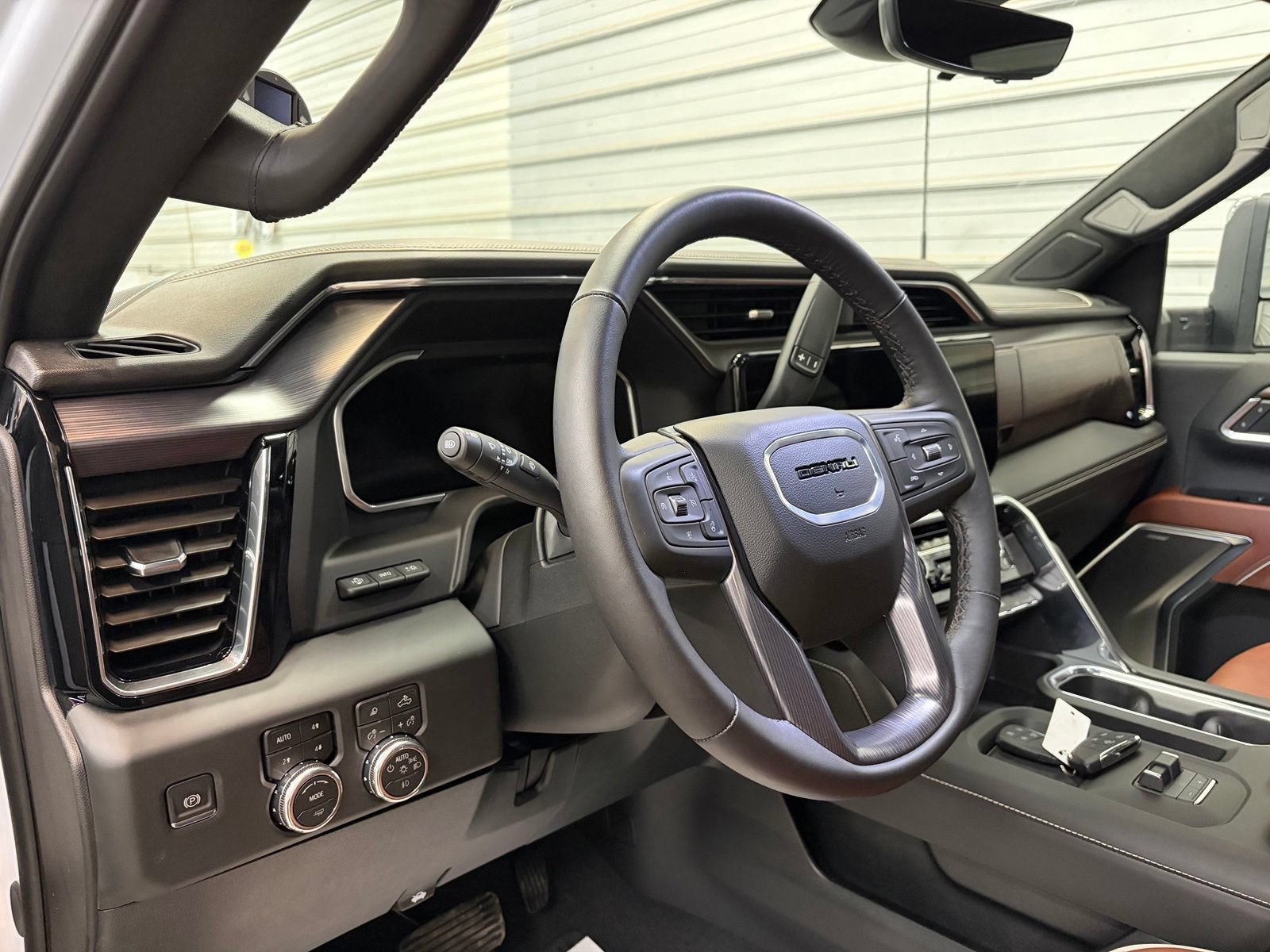 Used 2026 GMC Sierra 3500 Denali Ultimate AWD/4WD image 15