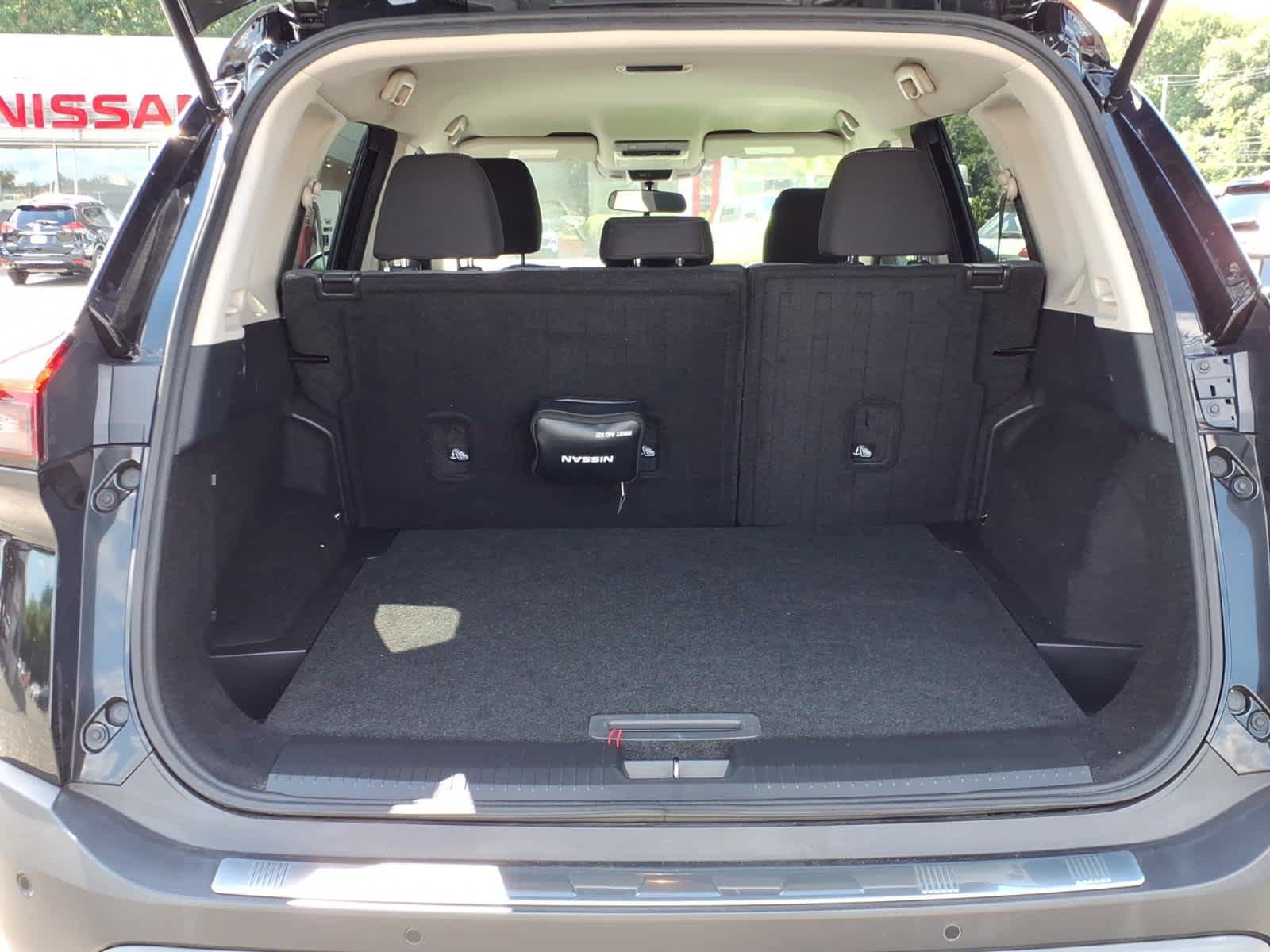 Certified 2021 Nissan Rogue SV AWD/4WD image 16