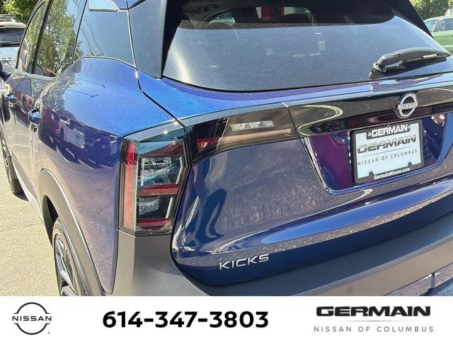 New 2026 Nissan Kicks SR w/ SR Premium Package AWD/4WD image 8