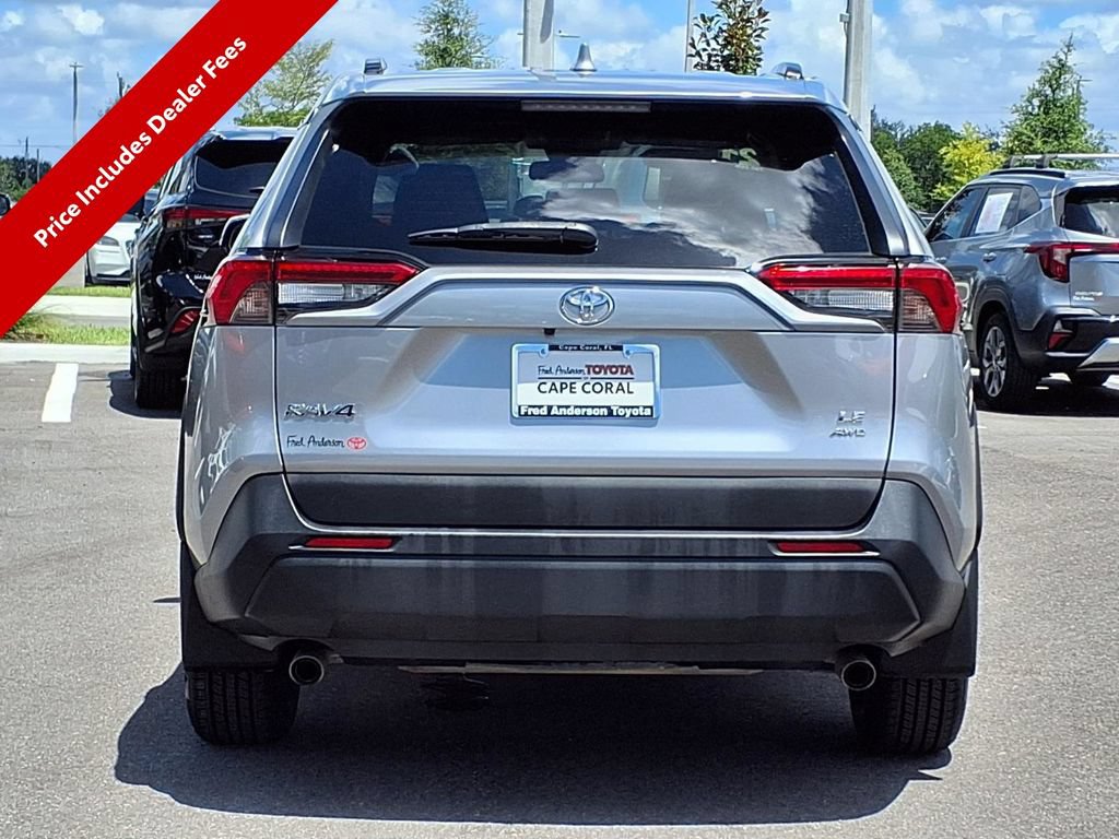 Used 2021 Toyota RAV4 LE AWD/4WD image 6