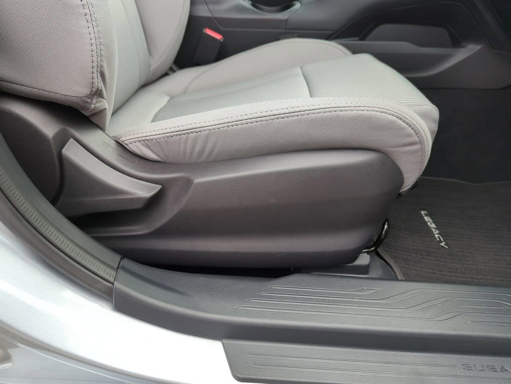 Used 2025 Subaru Legacy Premium image 36