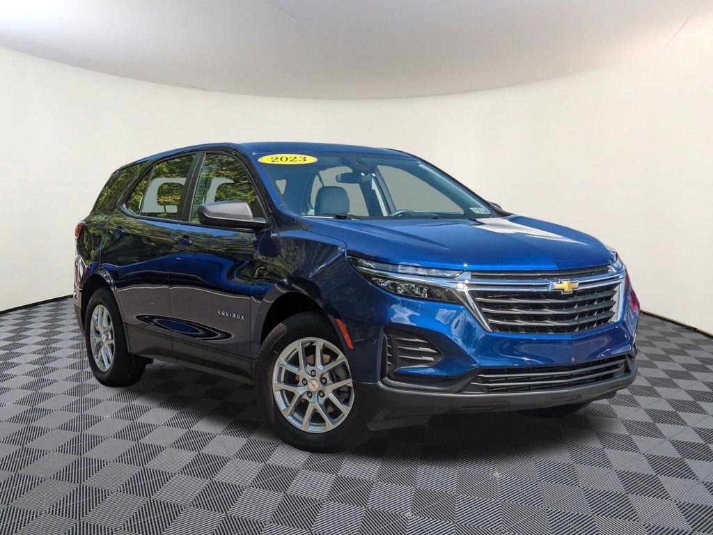 Used 2023 Chevrolet Equinox LS image 1
