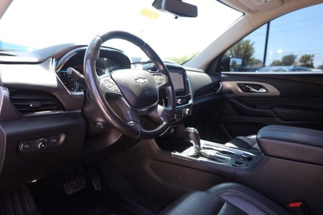 Used 2019 Chevrolet Traverse Premier w/ LPO, Blackout Package FWD image 20
