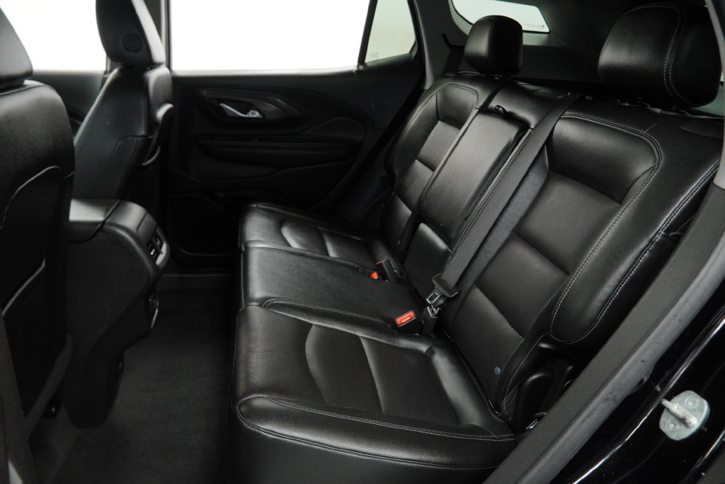 Used 2023 GMC Terrain SLT w/ LPO, Floor Liner Package FWD image 5