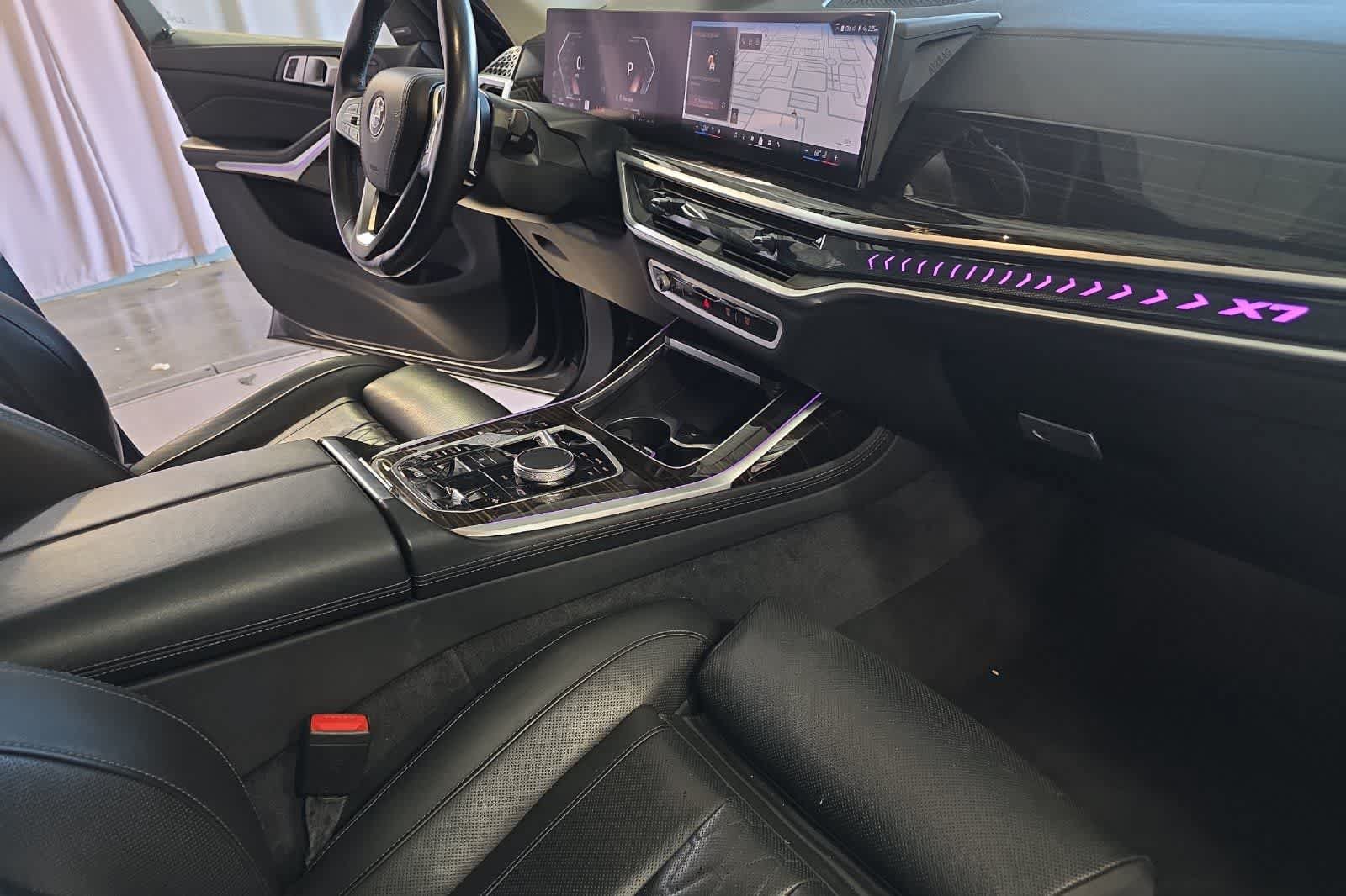 Used 2025 BMW X7 xDrive40i AWD/4WD image 18