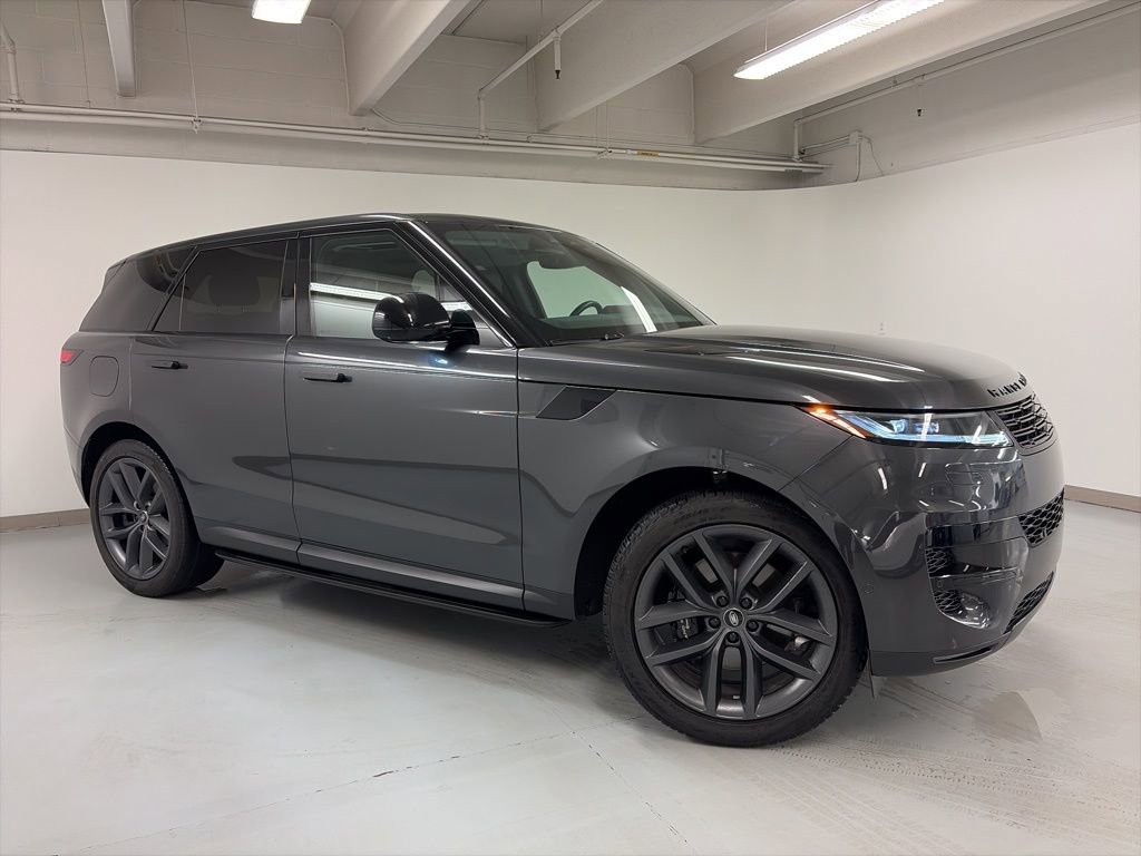 Used 2024 Land Rover Range Rover Sport SE AWD/4WD image 8