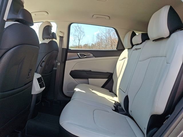 Used 2025 Kia Sportage EX image 10