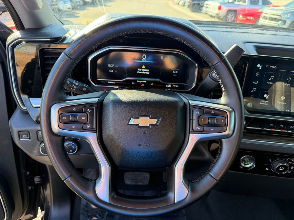 Used 2023 Chevrolet Silverado 1500 LT image 23