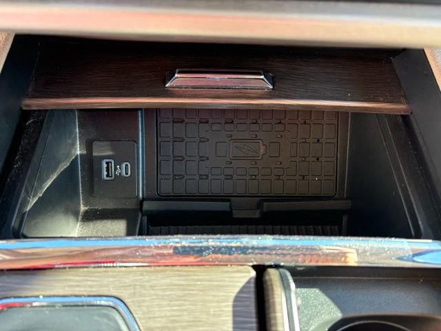 Used 2024 Ford Expedition Limited image 23