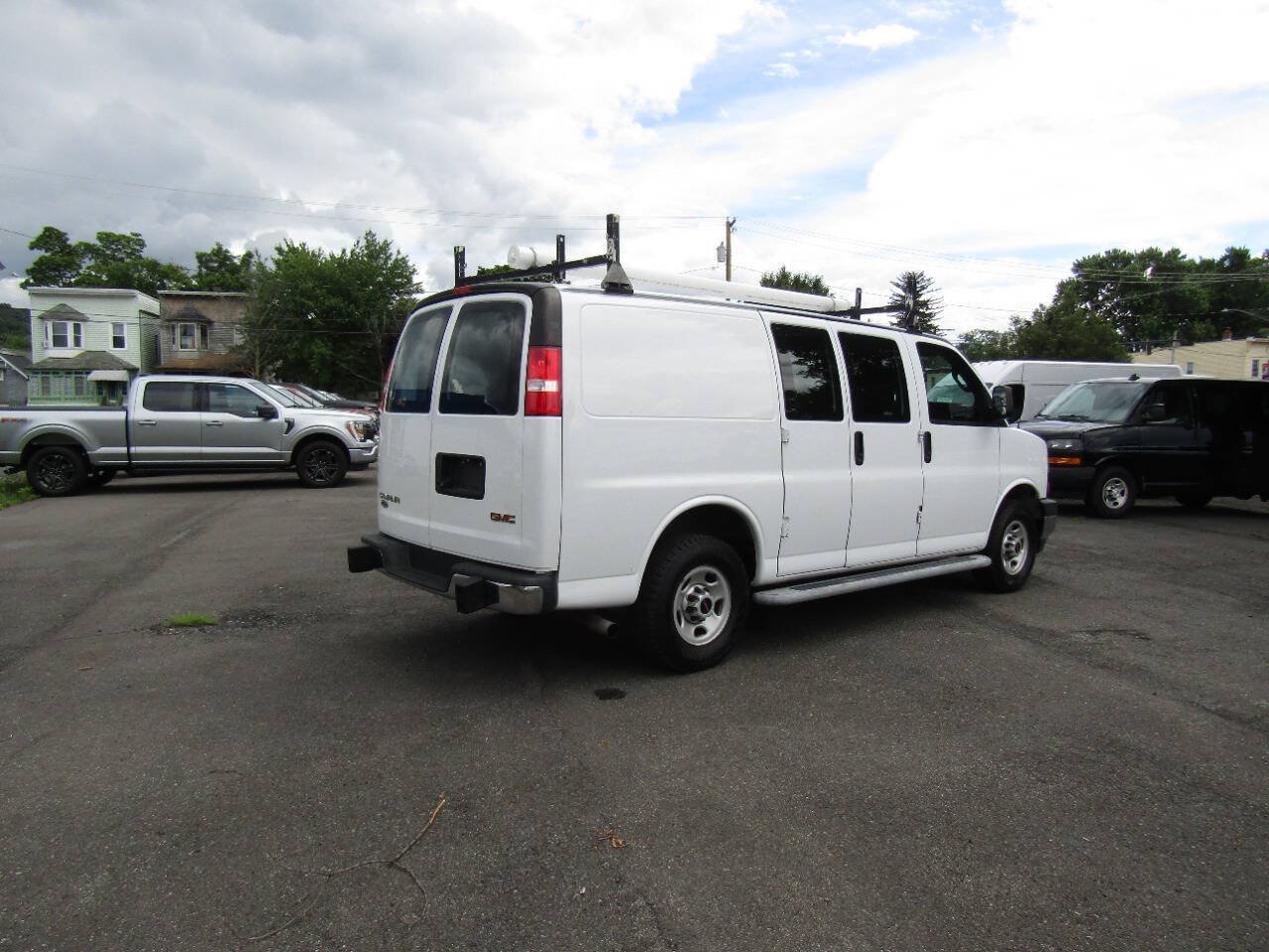 Used 2018 GMC Savana 2500 w/ Driver Convenience Package RWD image 6