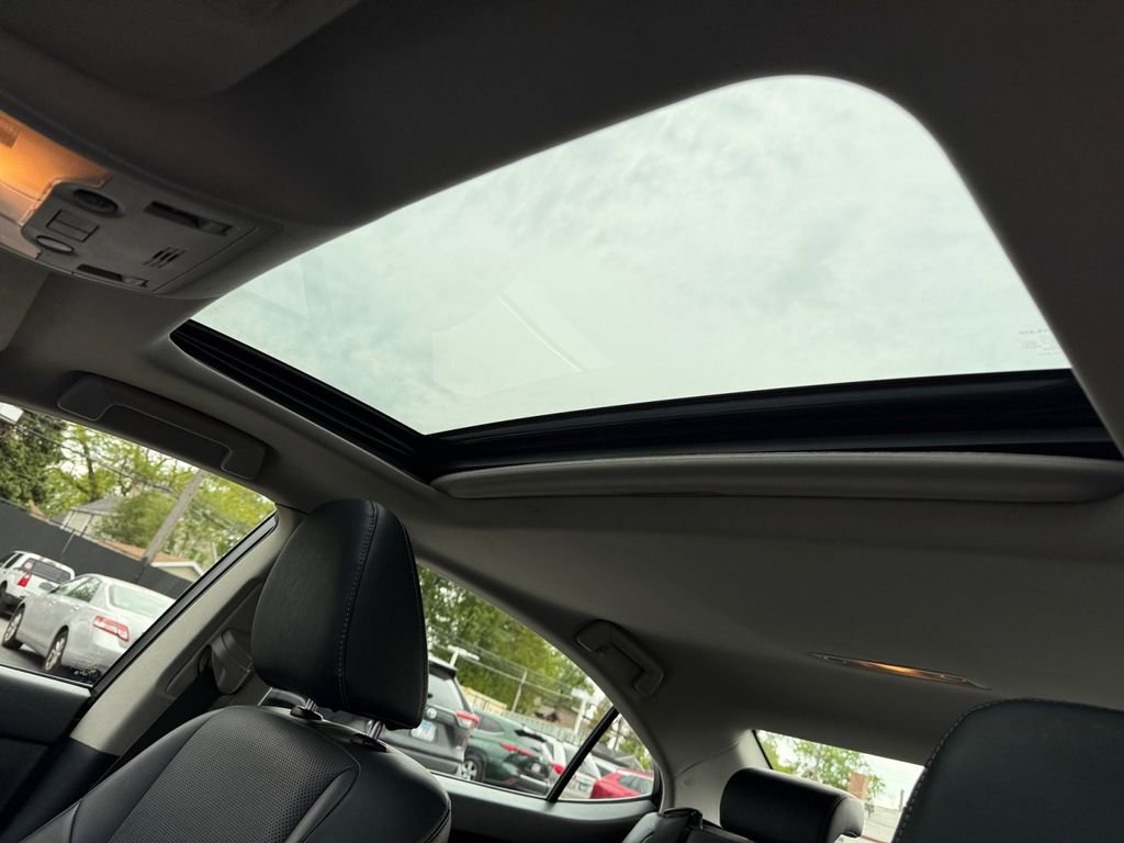 Used 2014 Lexus ES 350 w/ Premium Package FWD image 29