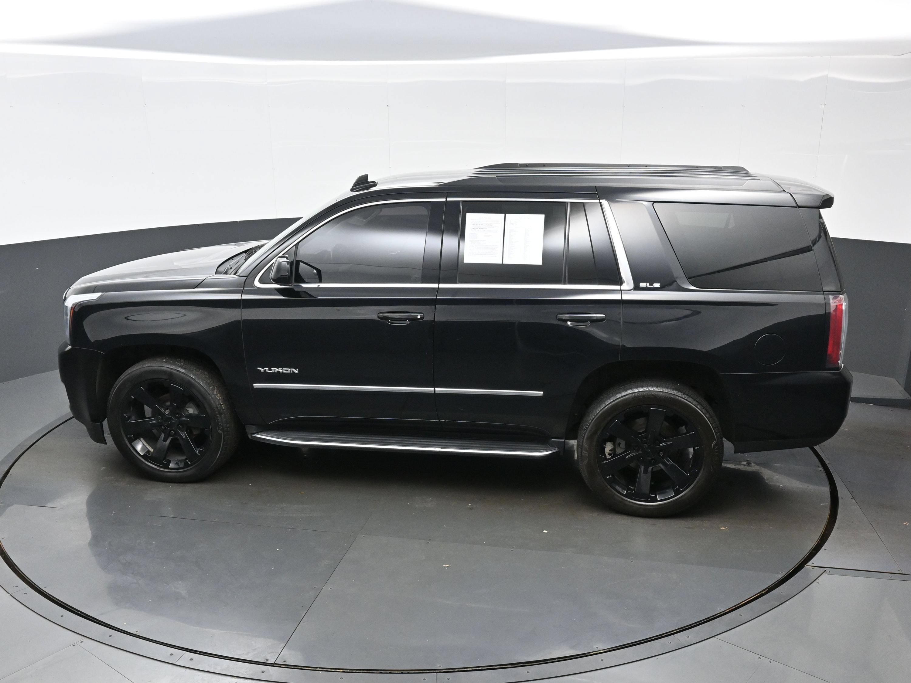 Used 2019 GMC Yukon SLE w/ HD Trailering Package AWD/4WD image 35