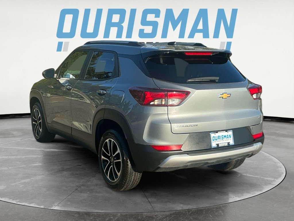 Used 2025 Chevrolet TrailBlazer LT image 4