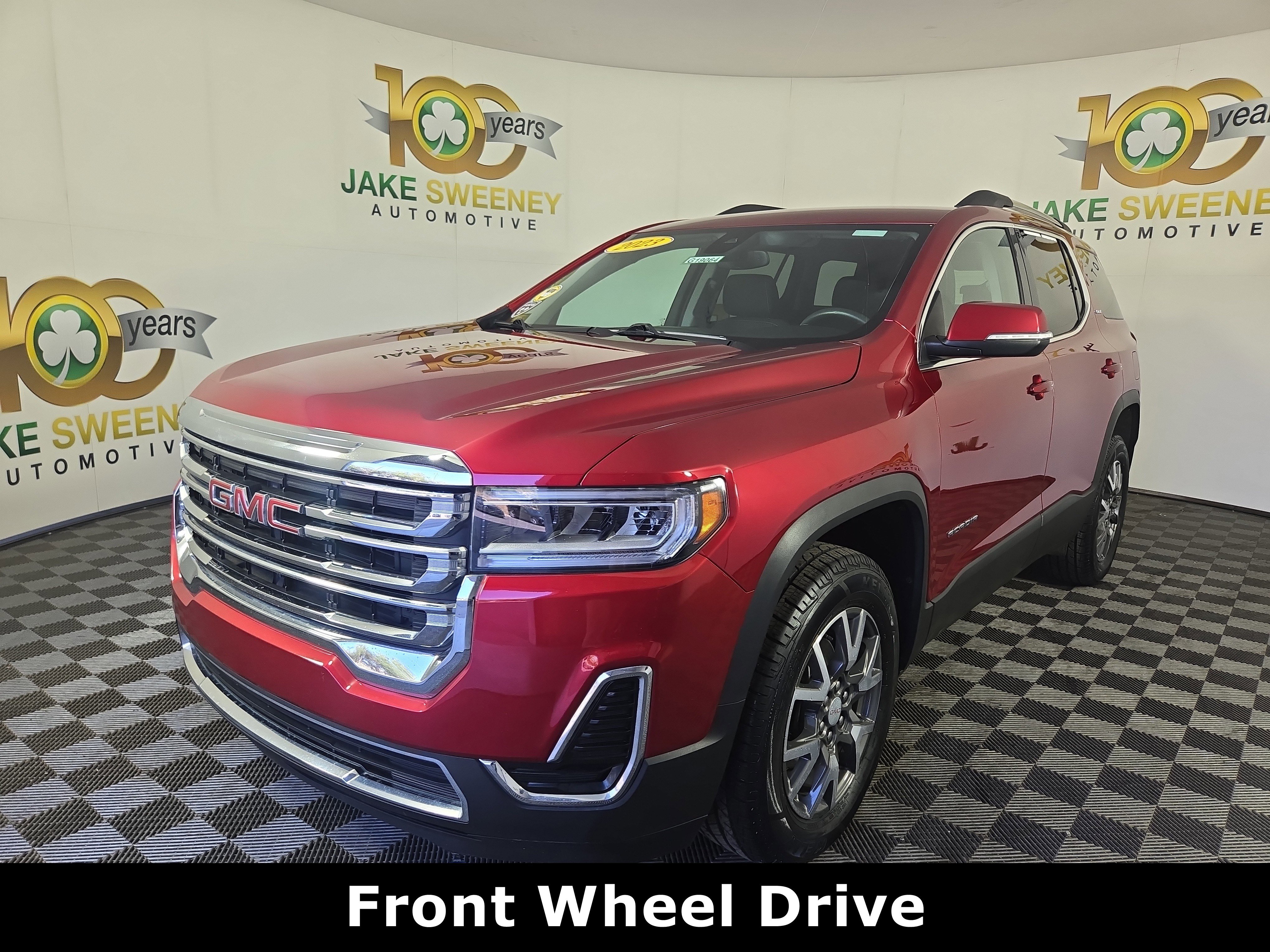 Used 2023 GMC Acadia SLE w/ Driver Convenience Package image 3