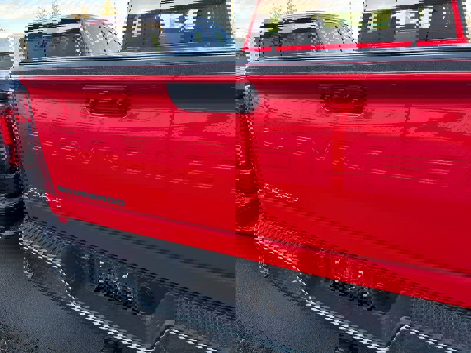 Used 2022 Chevrolet Silverado 3500 LTZ w/ LTZ Convenience Package image 4