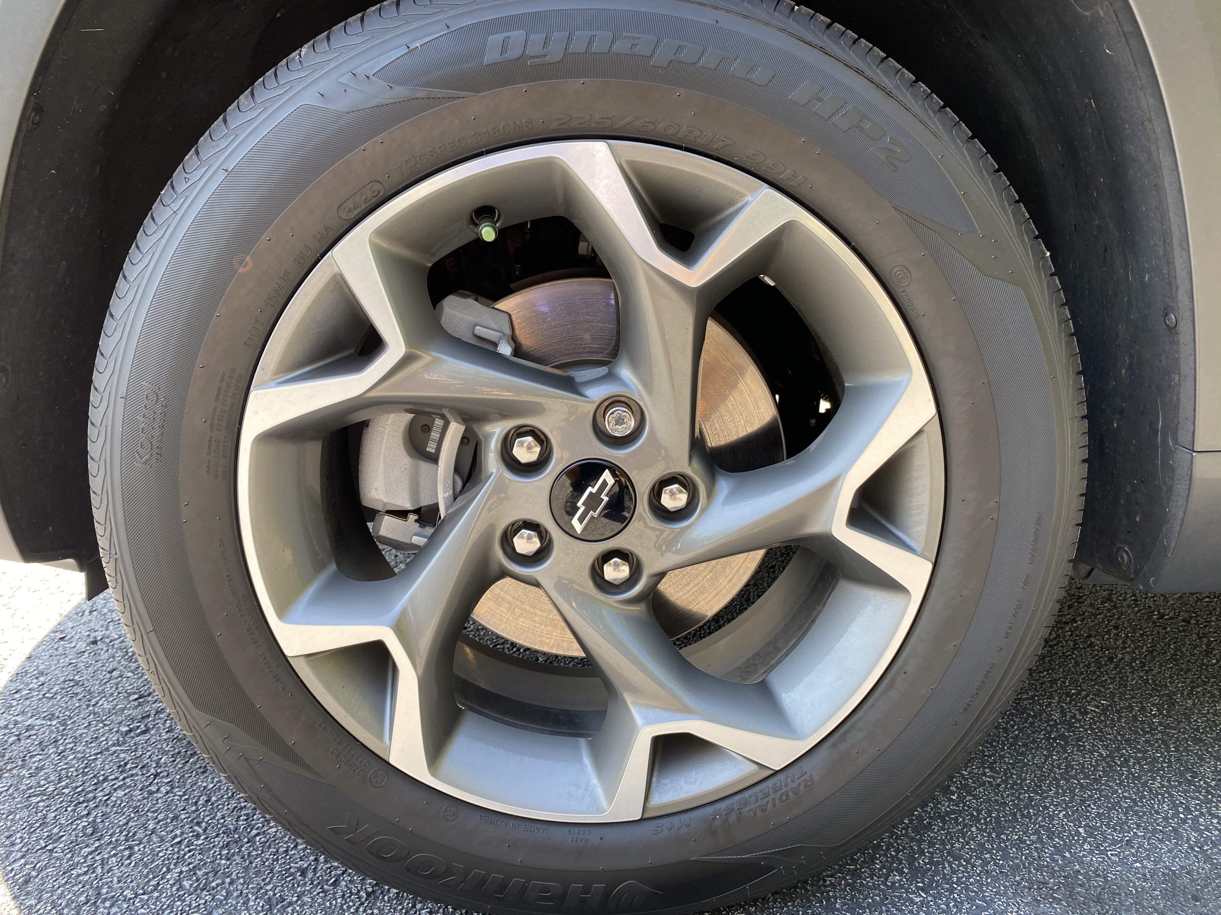 Used 2026 Chevrolet Trax LT w/ LPO, Blackout Package FWD image 40