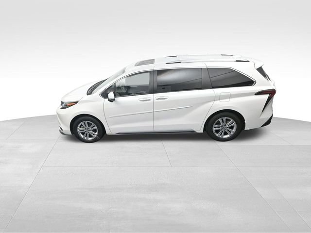 Used 2024 Toyota Sienna Platinum image 20