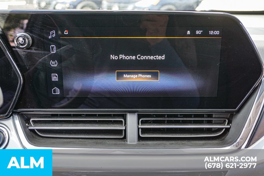 Used 2025 Chevrolet Trax LT FWD image 35