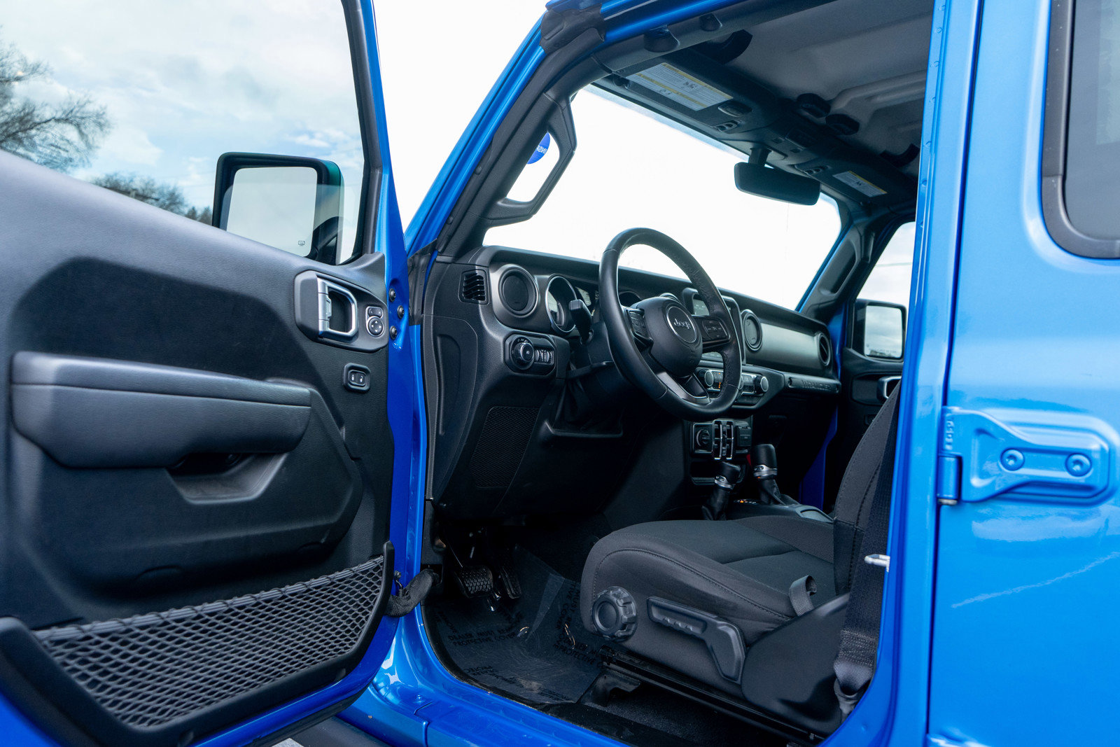 Used 2022 Jeep Wrangler Unlimited Sport image 14