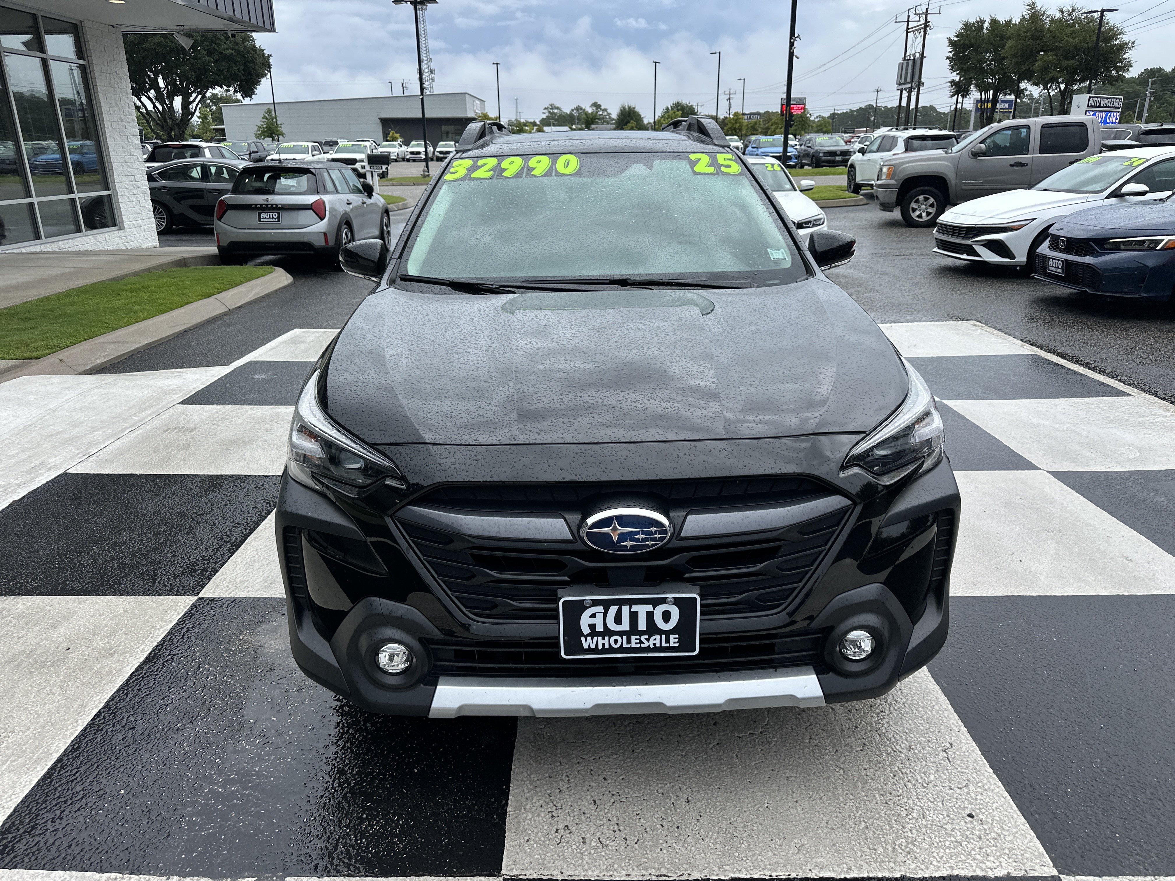 Used 2025 Subaru Outback Limited w/ Tech Package 3 AWD/4WD image 2