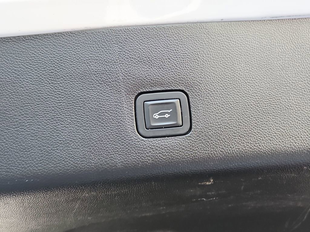 Used 2018 Chevrolet Traverse Premier w/ Redline Edition image 37
