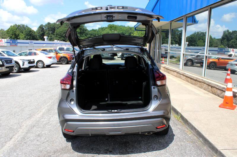 Used 2023 Nissan Kicks S FWD image 16