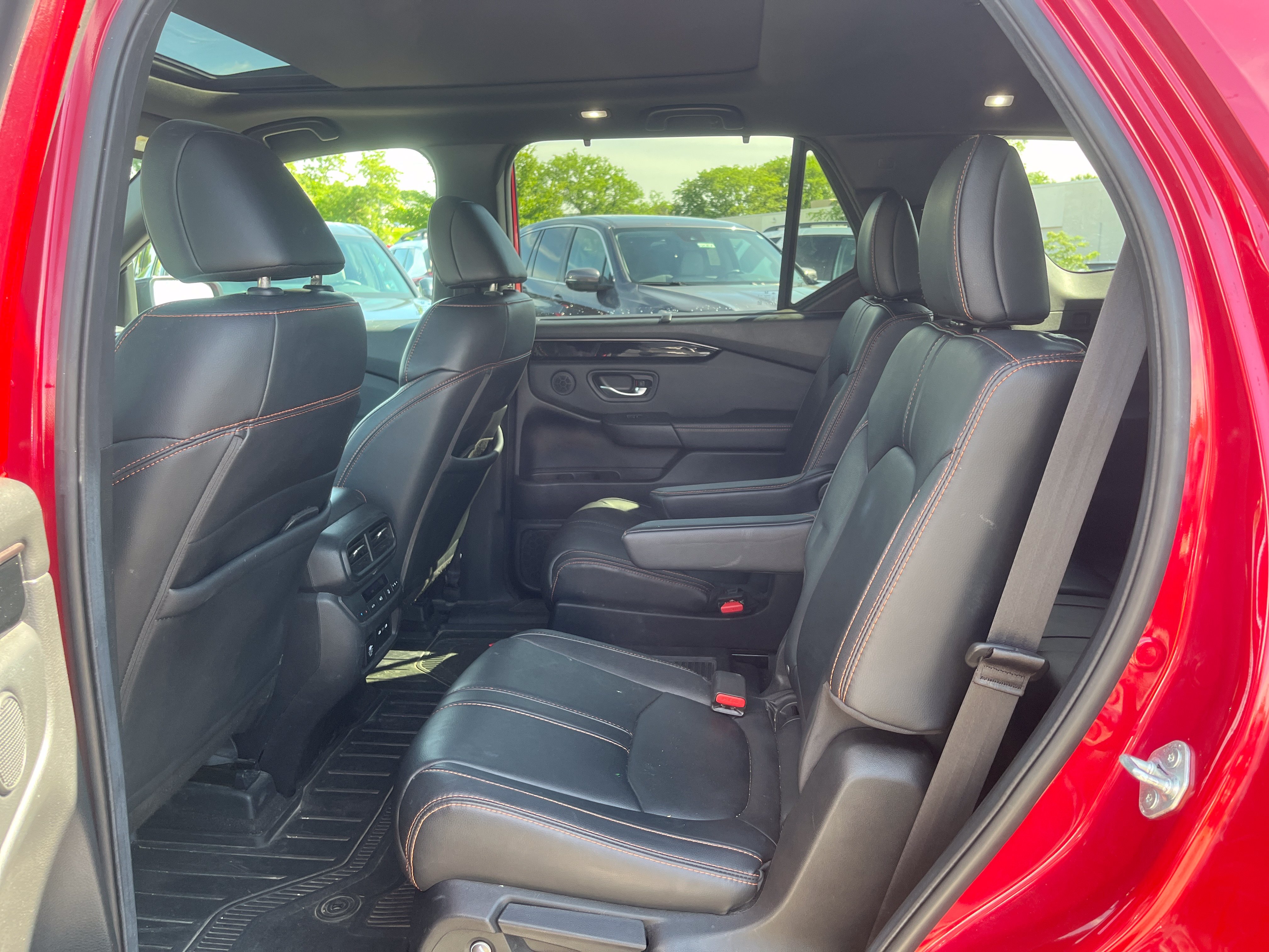 Certified 2024 Honda Pilot TrailSport image 16