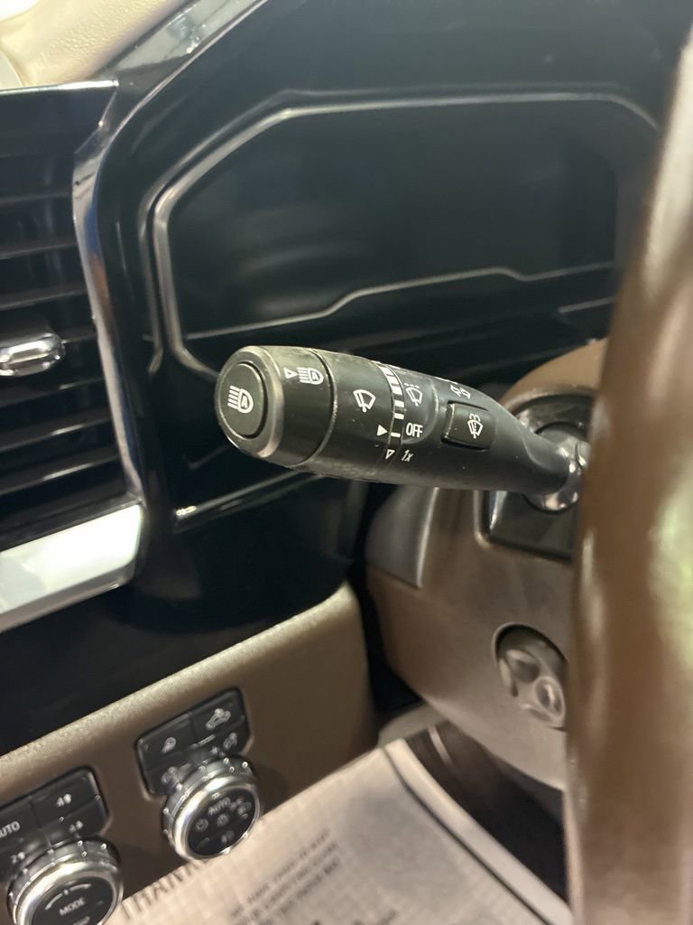 Used 2024 GMC Sierra 1500 SLT w/ SLT Premium Plus Package AWD/4WD image 24