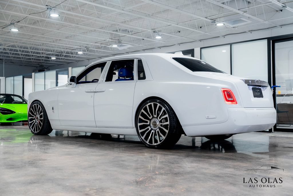 Used 2024 Rolls-Royce Phantom Sedan RWD image 8