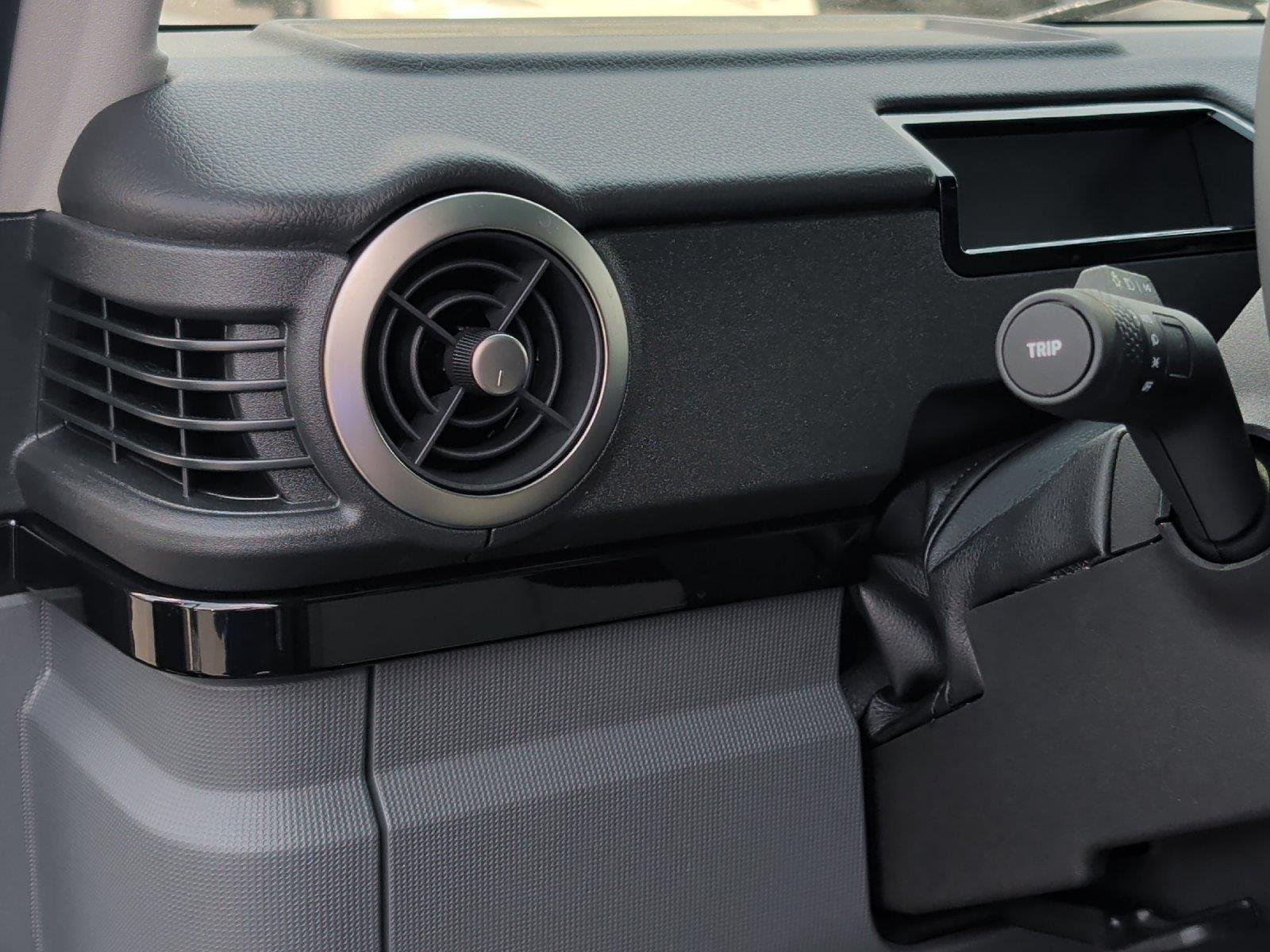 New 2025 INEOS Grenadier Station Wagon AWD/4WD image 17