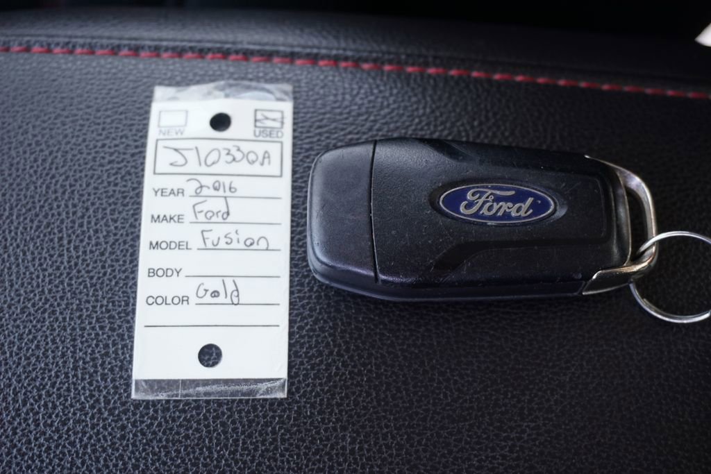 Used 2016 Ford Fusion SE FWD image 35