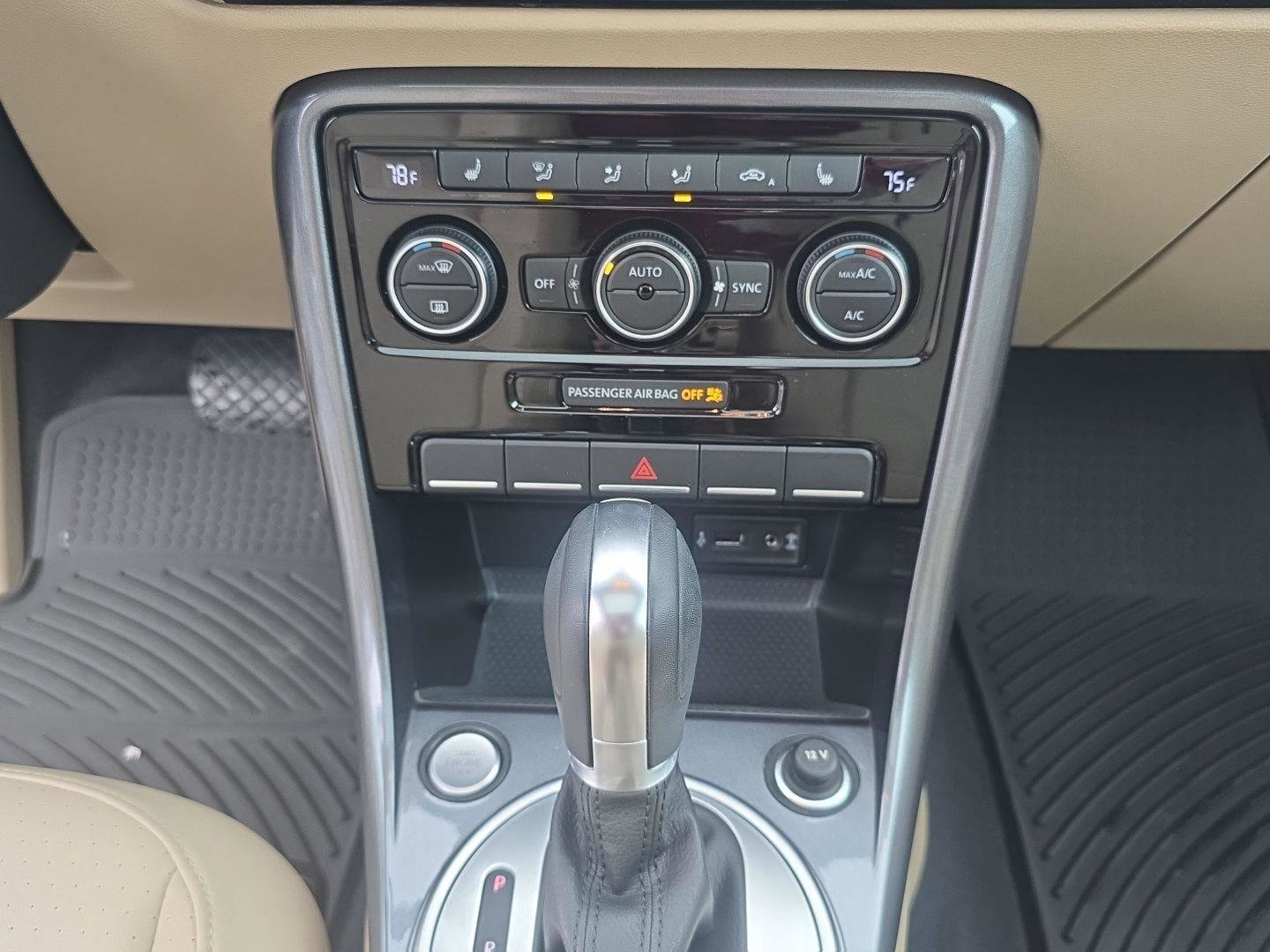 Used 2019 Volkswagen Beetle 2.0T SE image 13