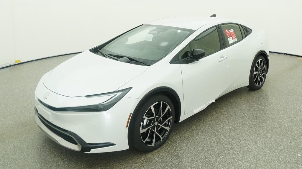 New 2027 Toyota Prius Plug-In Hybrid FWD image 1